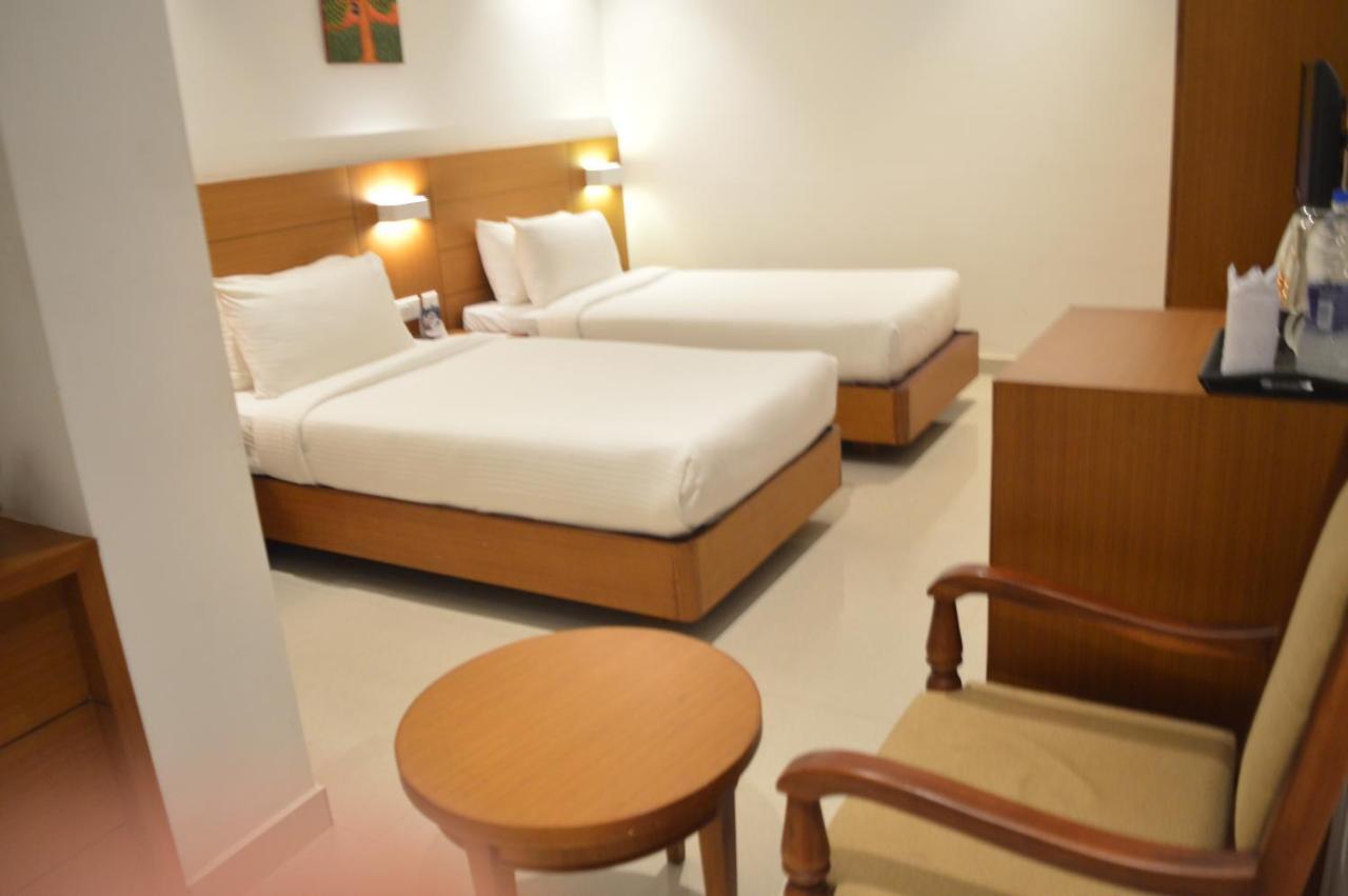 Hotel Apsara Shoranur Exterior foto