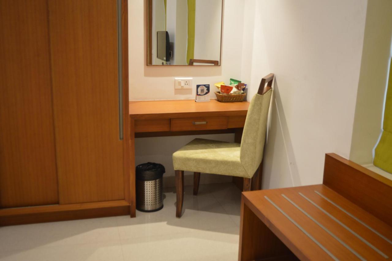 Hotel Apsara Shoranur Exterior foto